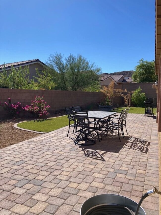 Building Photo - Highly Upgraded Snowbird Rental located in...
