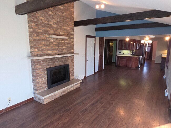 Building Photo - N67W28710 Longview St