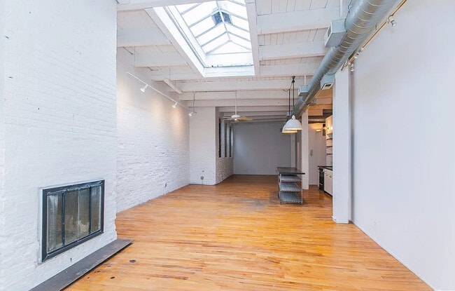 Building Photo - 3312 N Ravenswood Ave