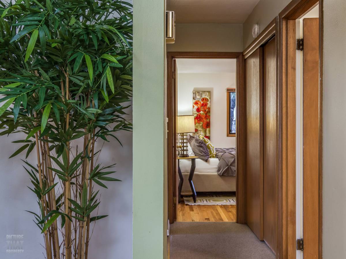 Hallway - 2741 SE 32nd Ave