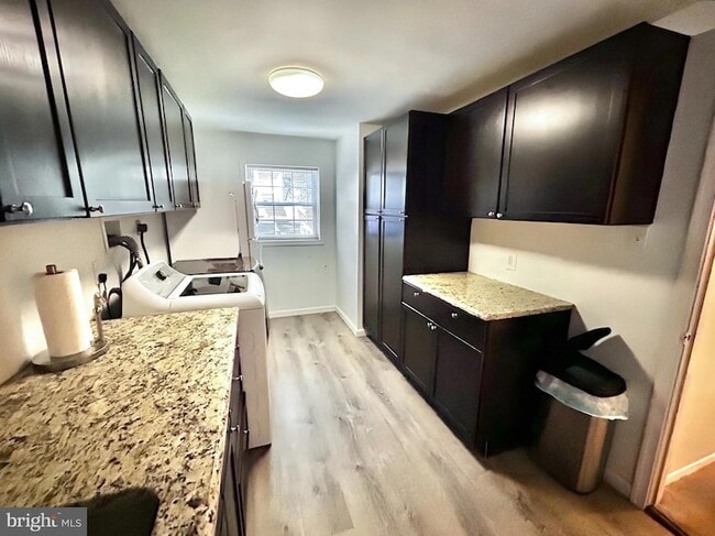 Building Photo - 10202 McGovern Dr