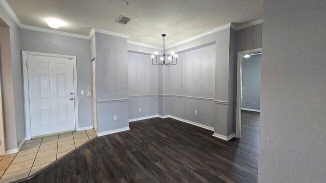 Building Photo - Mosaic At Millenia A Condo