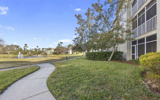 Building Photo - Location, Lifestyle, and Luxury