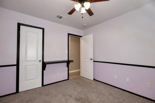Building Photo - 5208 Walnut Grove Ct