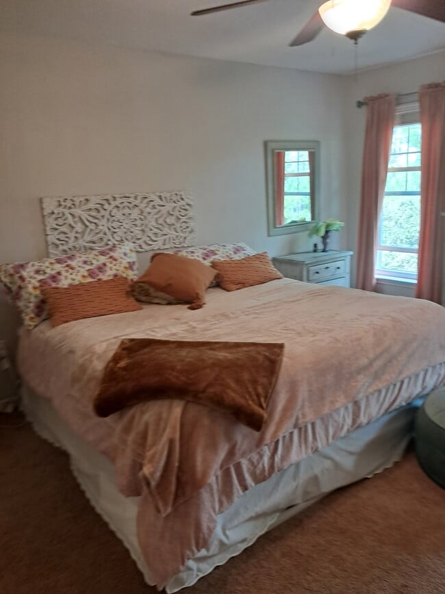 Building Photo - 317 Sand Oak Blvd