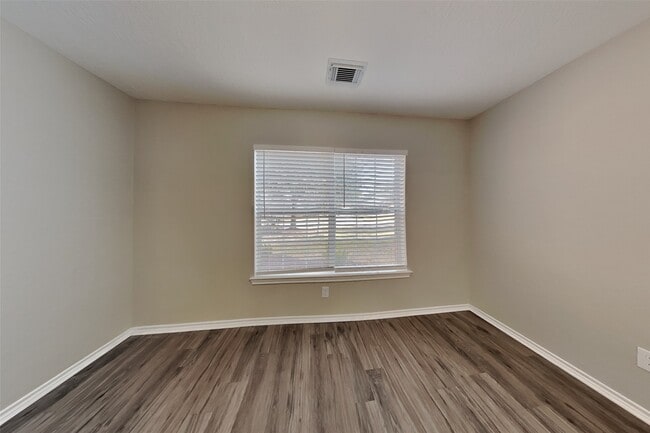 Building Photo - 20143 Glen Burn Ct