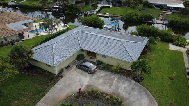 Building Photo - 424 Bellini Cir