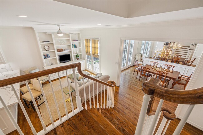 Building Photo - 2214 Potomac Dr