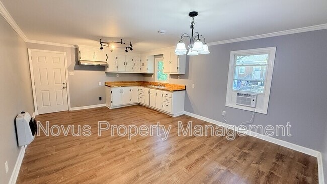 Building Photo - 223 Waddell St