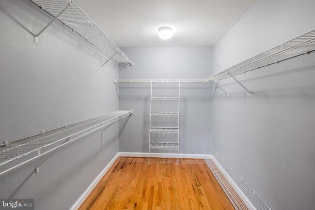 Building Photo - 15309 Lions Den Rd