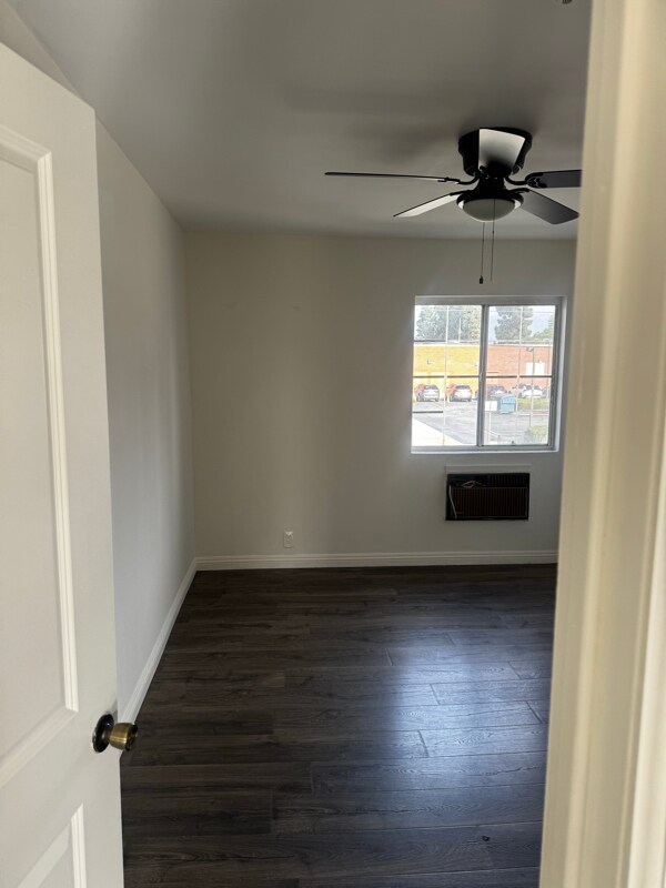 Building Photo - 9506 Ramona St