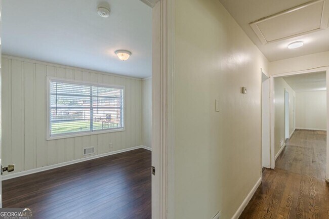 Building Photo - 2416 Timber Ridge Ct