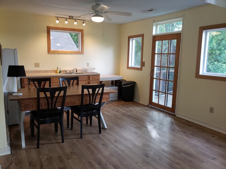 Upstairs kitchenette/Deck - 503 Wachovia St