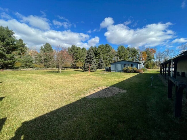 Building Photo - N3185 Seward Heights Rd