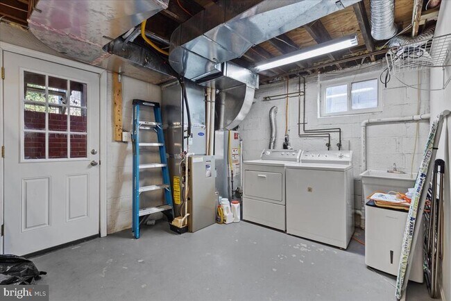 Building Photo - 3117 13th Rd S
