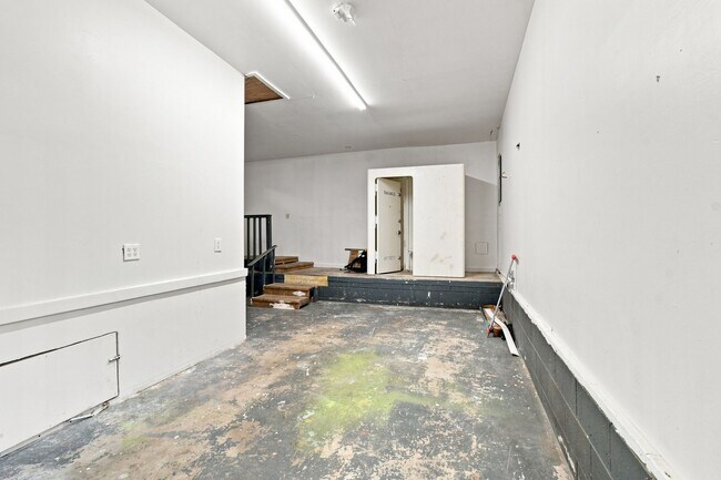 Building Photo - 8899 East 171st St S