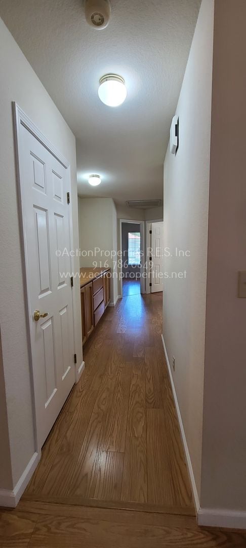 Building Photo - Woodcreek, West Roseville Single Story, , 4 Bed 2 Bath Large yard with Covered Patio and Shed wit...