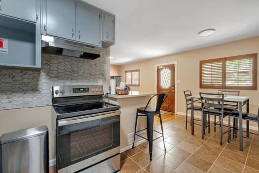 Building Photo - $250 Off Your Second Month's Rent + $250 Referral Bonus | Student-Friendly 3BR Home Minutes from ...
