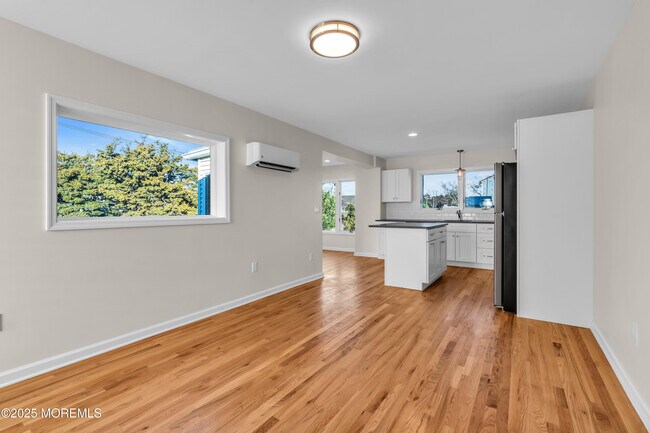 Building Photo - 525 Washington Blvd