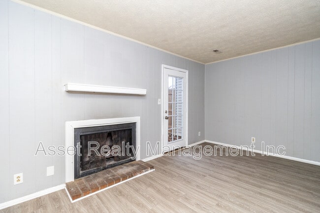 Building Photo - 9157 Cedarpark Ln NW