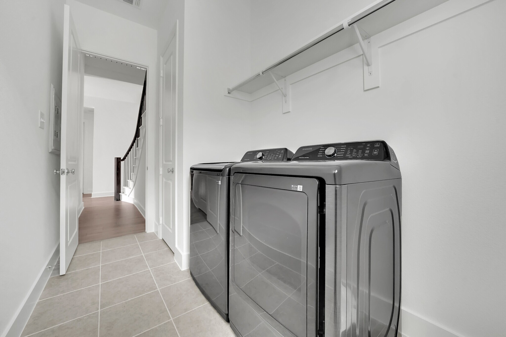 Building Photo - 3729 Paradise Way