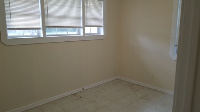 Building Photo - 3 Bedroom/1 Bath Home in Valdosta!!