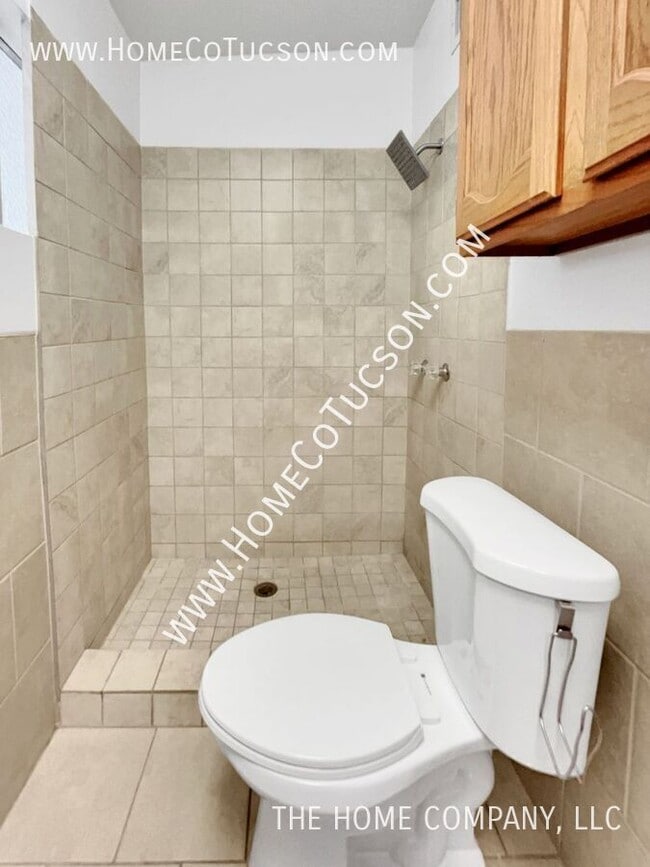 Building Photo - 720 W Alturas St