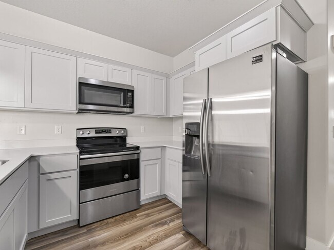 Building Photo - Spacious 3 Bed, 2 Bath Condo in The Exchange – Lehi, UT