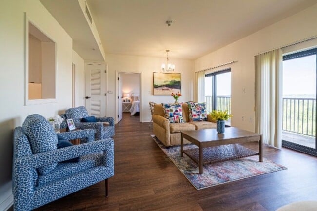 Building Photo - LEASE ONLY: RSL (RD)