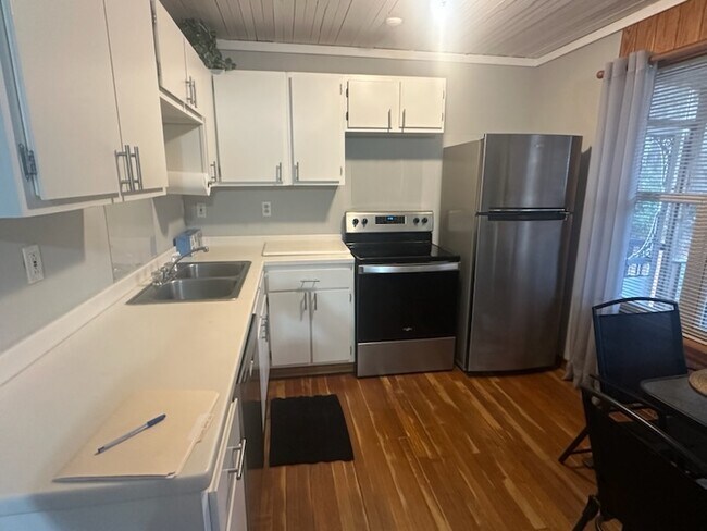 Building Photo - 175 Chump Ln