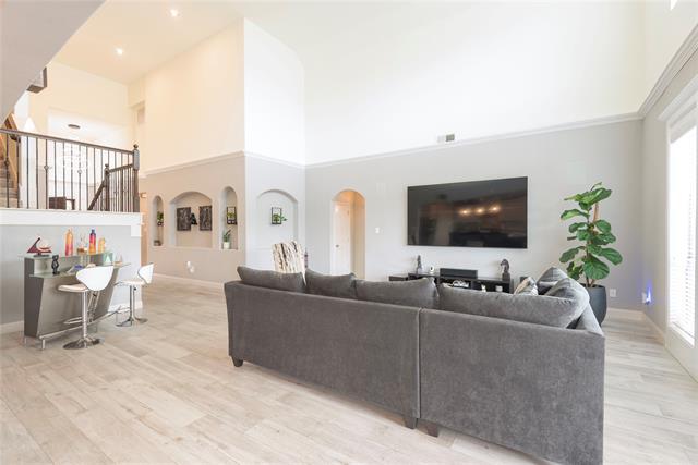 Building Photo - 2707 Elmwood Dr