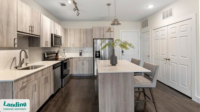 Building Photo - 401 Hemphill St