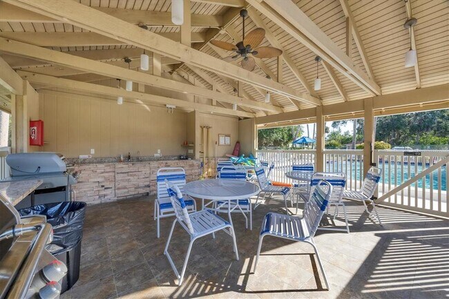 Building Photo - 4949 Village Garden Dr