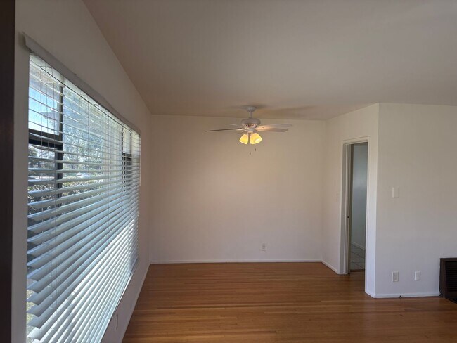 Building Photo - 215 S Baldwin Ave