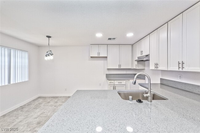 Building Photo - 1870 Nebula Dr