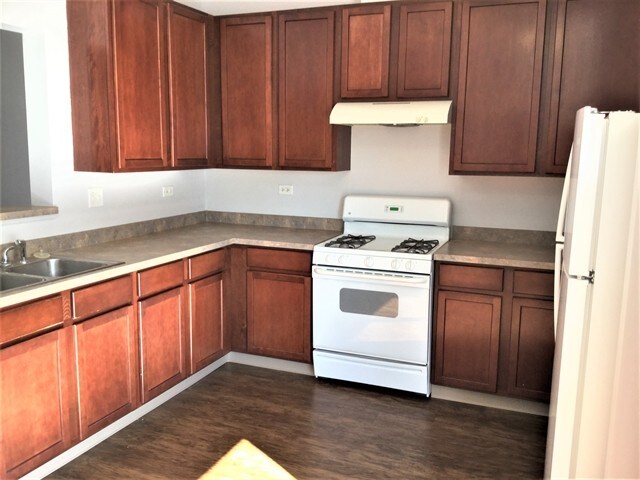 Building Photo - 625 Cary Woods Cir
