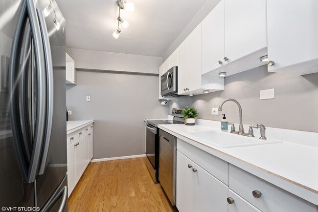 Building Photo - 4250 N Marine Dr