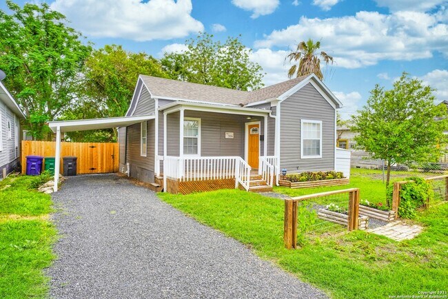 Building Photo - 708 Nevada St