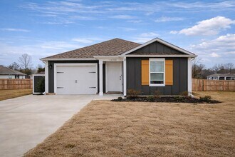 Building Photo - 11312 Poppy Ct