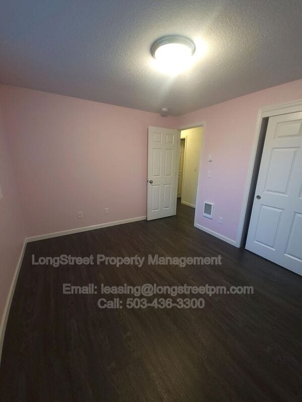 Building Photo - 4516 SE 65th Ave