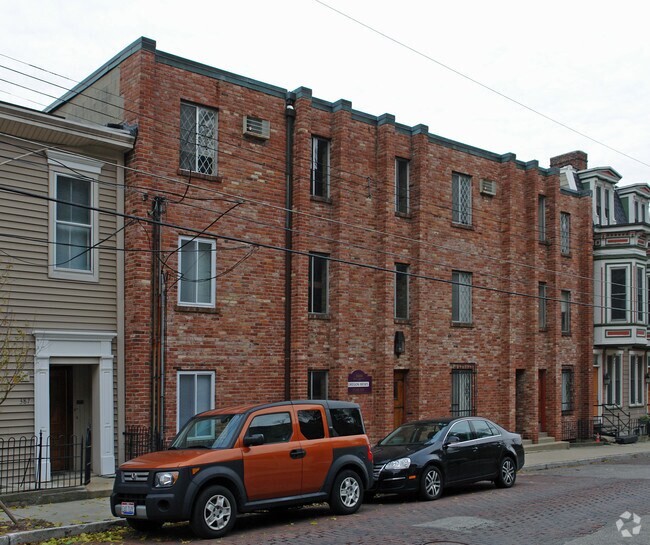 Primary Photo - Oregon Mews