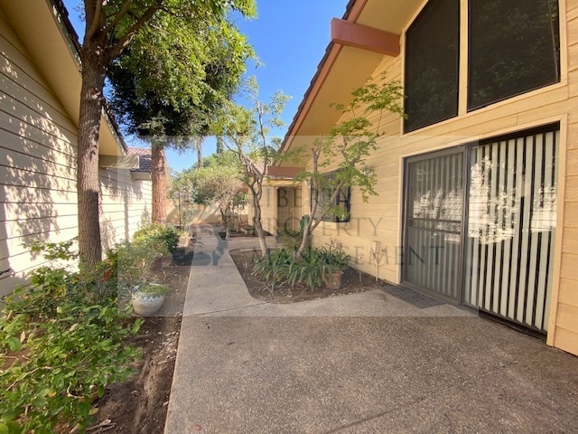 Building Photo - 6223 N West Ave