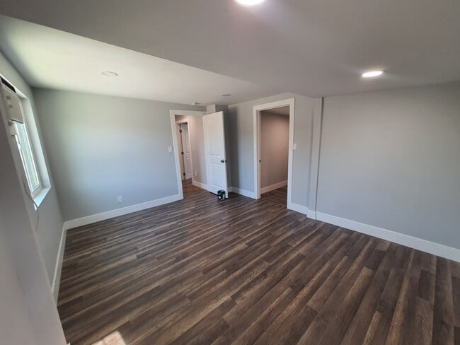 Bedroom #2 - 6538 San Vincente St