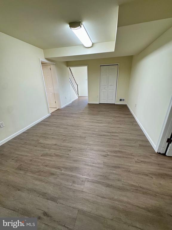 Building Photo - 1040 Springhill Way