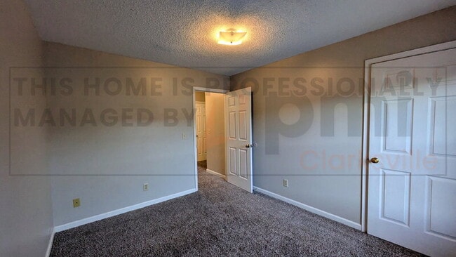 Building Photo - 284 Raleigh Dr