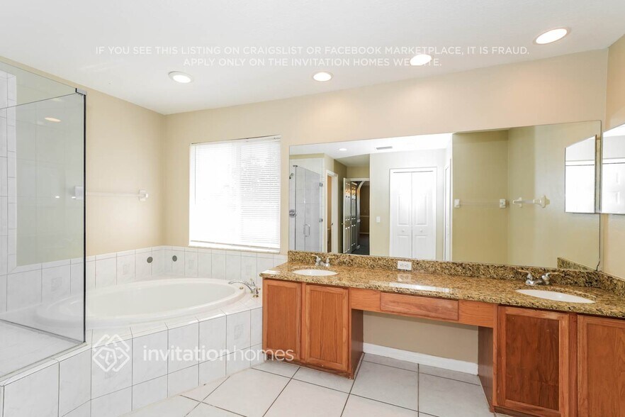 Building Photo - 11018 Sailbrooke Dr
