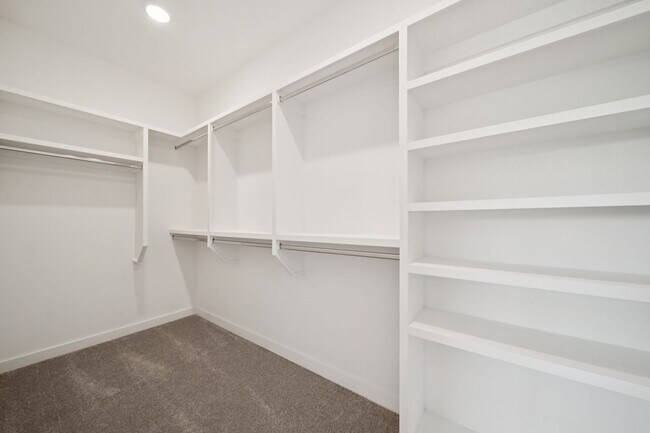 Building Photo - Welcome to this stunning new build in the desirable gated community of Broken Arrow, OK!