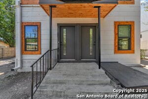 Building Photo - 1505 W Woodlawn Ave