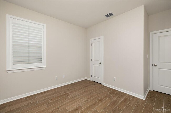 Building Photo - 27 N 15th St