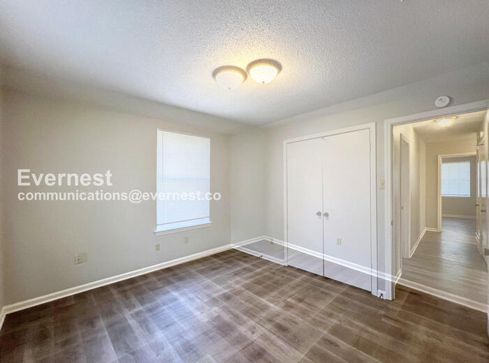 Building Photo - 8405 Greenbrook Pkwy